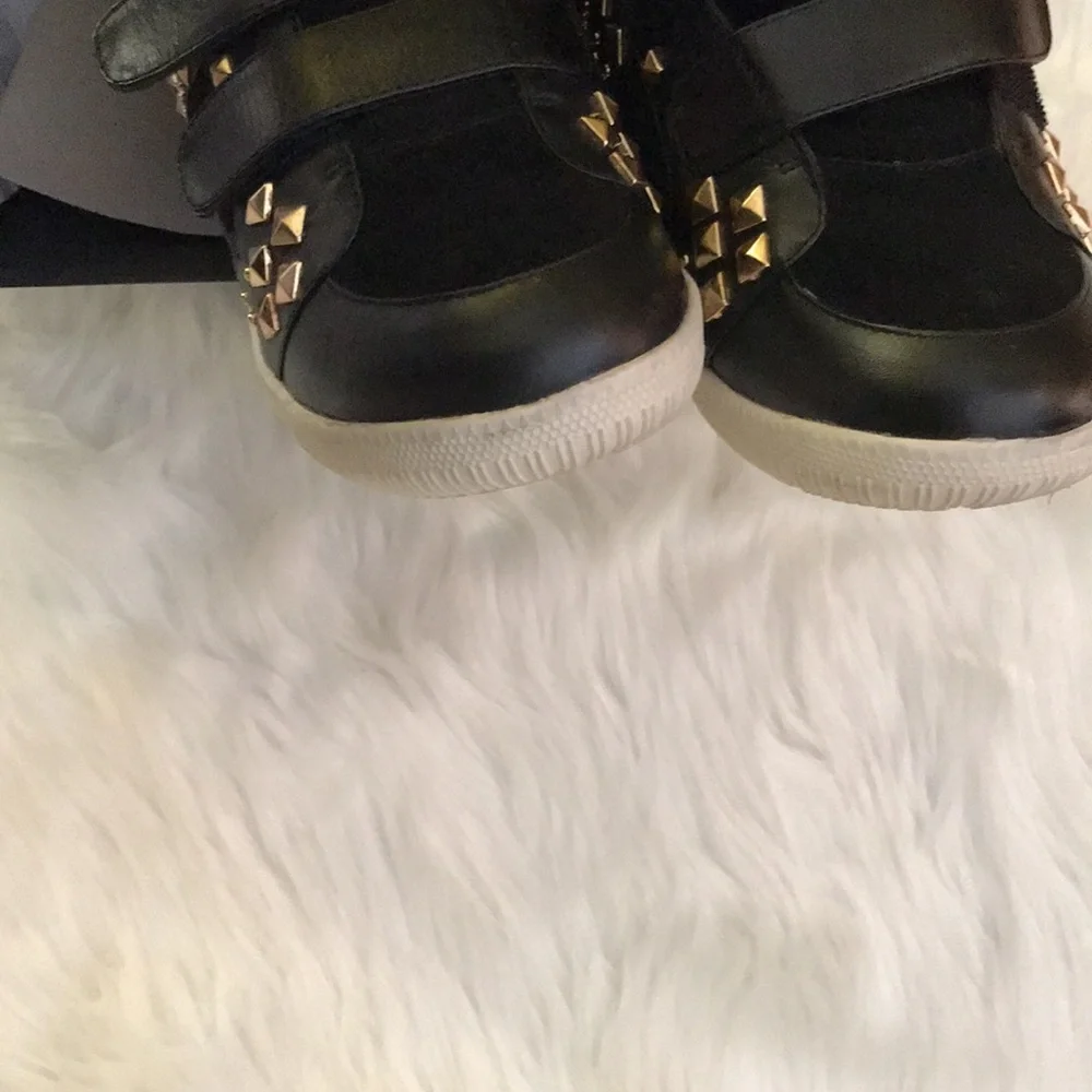 Sz 8 | Retro Madonna | Black & Gold Bootie | High Top Ankle Wedge 🔥